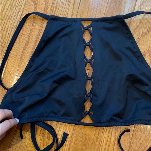 Bathing suit - Picture 1 of 1